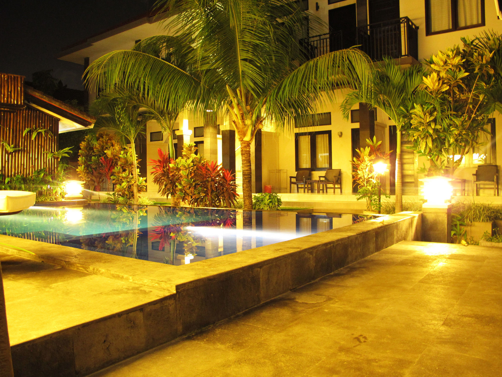 Hotel Dkubu Daje Kuta (Bali)